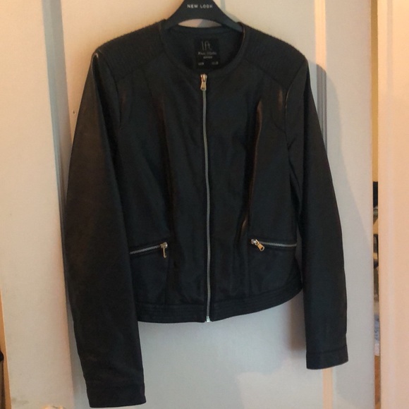 Faux leather jacket purchased in Spain - Picture 5 of 7